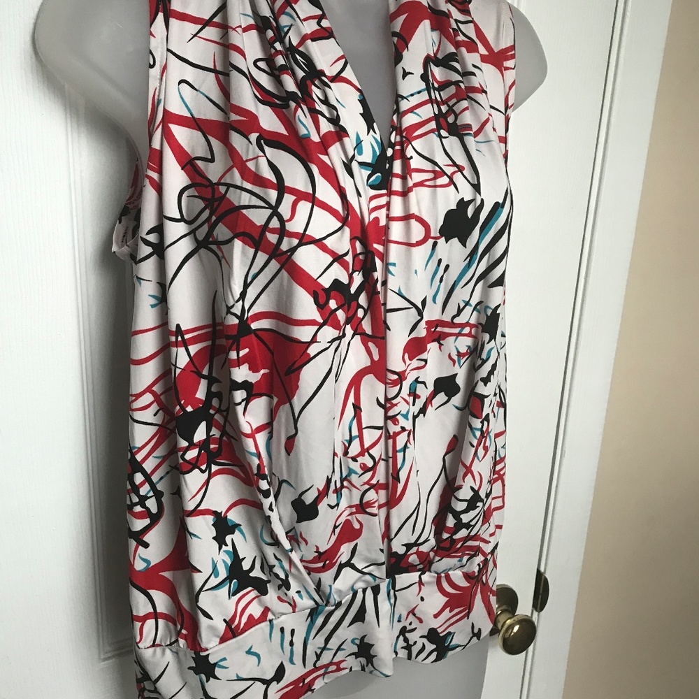 Sleeveless Top - Picture 3 of 5